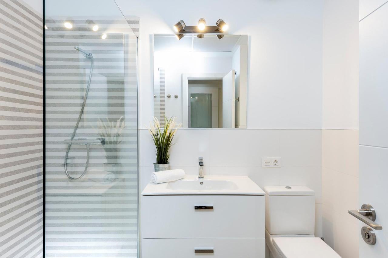 Deluxe Astoria Triana II Acogedor Y Tranquilo Apartment Sevilla Bagian luar foto
