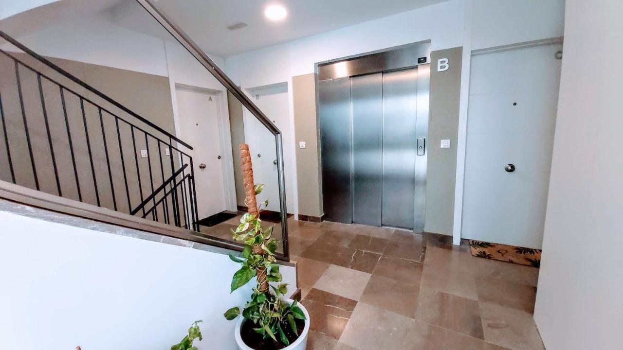 Deluxe Astoria Triana II Acogedor Y Tranquilo Apartment Sevilla Bagian luar foto